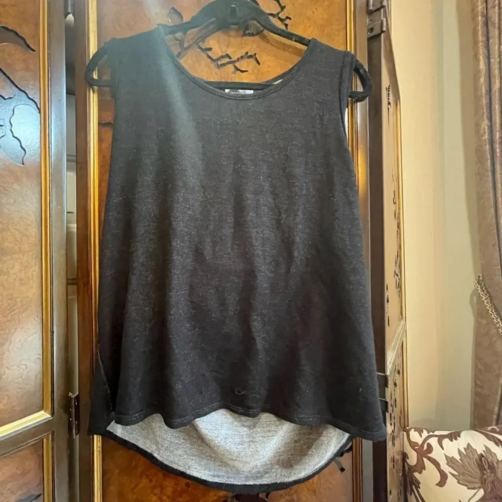La Clef Open Back Keyhole Tank - Picture 9 of 15